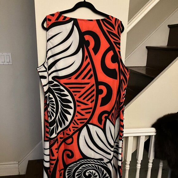 Polynesian Style Maxi Dress Plus Sized - Picture 4 of 5
